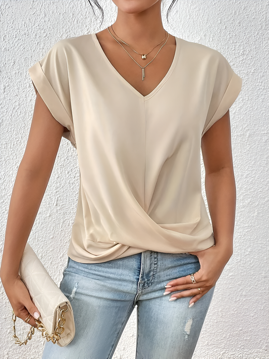 Ivy – Casual T-Shirt with Subtle V-Neck