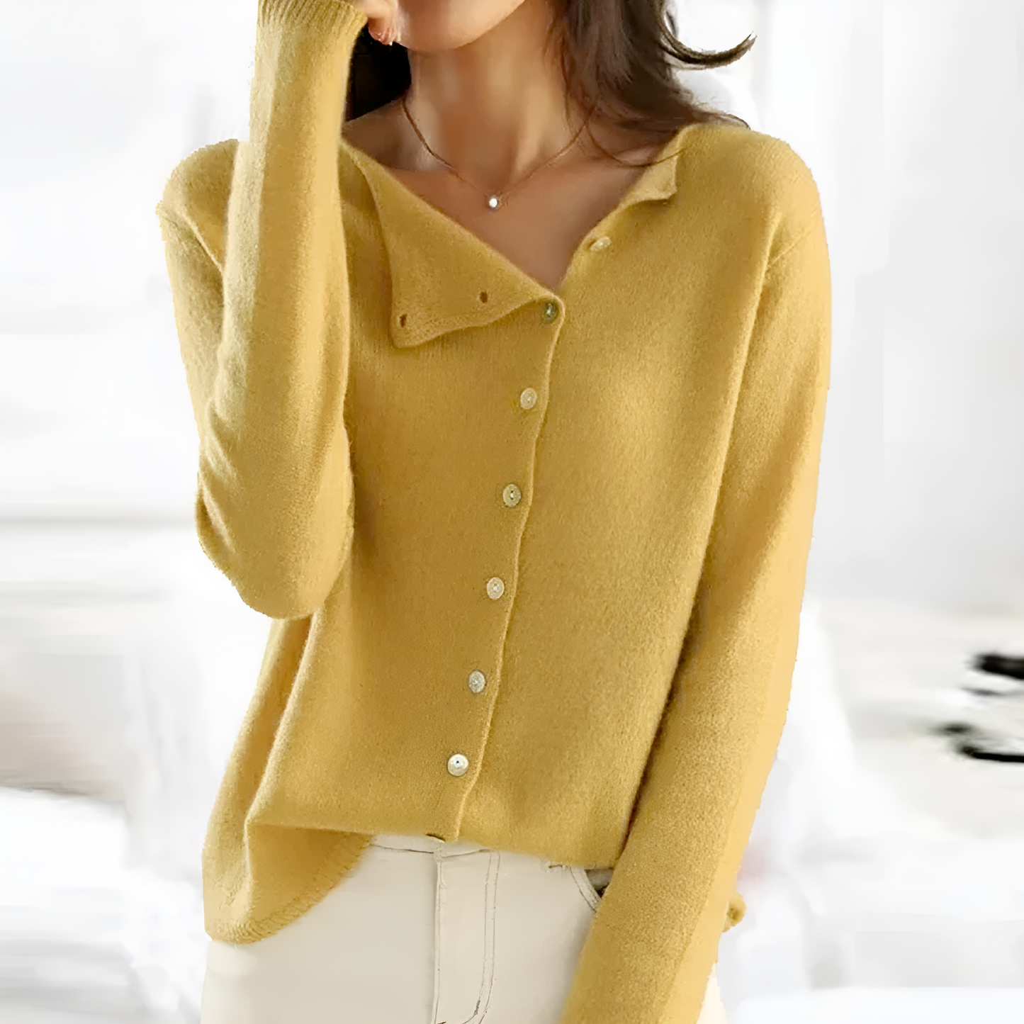 Daisy – Elegant Cardigan